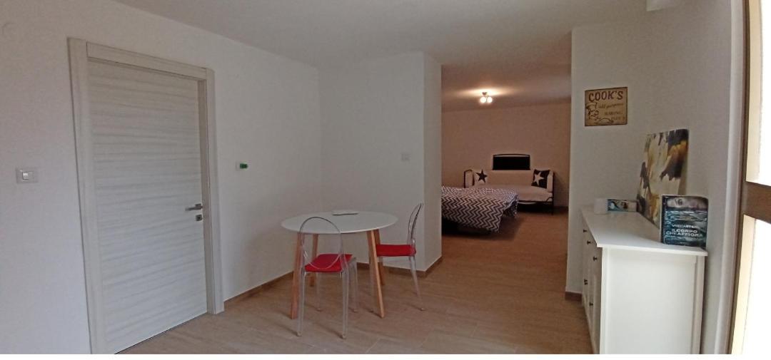 Apartamento Monolocale Fronte Mare Porto Torres Exterior foto